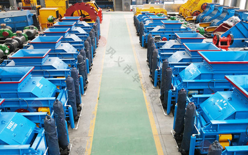 全自動(dòng)液壓對(duì)輥制砂機(jī),液壓輥式制砂機(jī)價(jià)格,對(duì)輥式制砂機(jī)廠家,砂廠石料制砂機(jī)